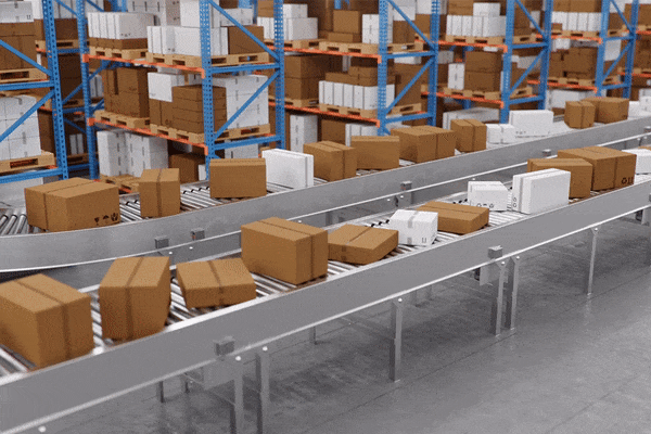 boxes-on-conveyor-warehouse-optimization