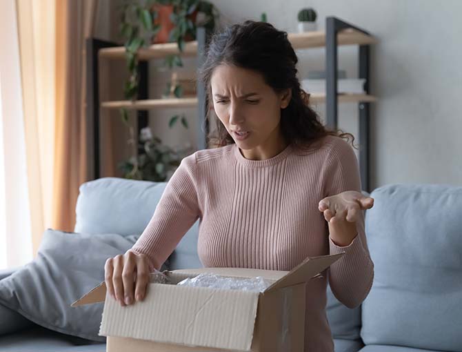 woman-package-returns