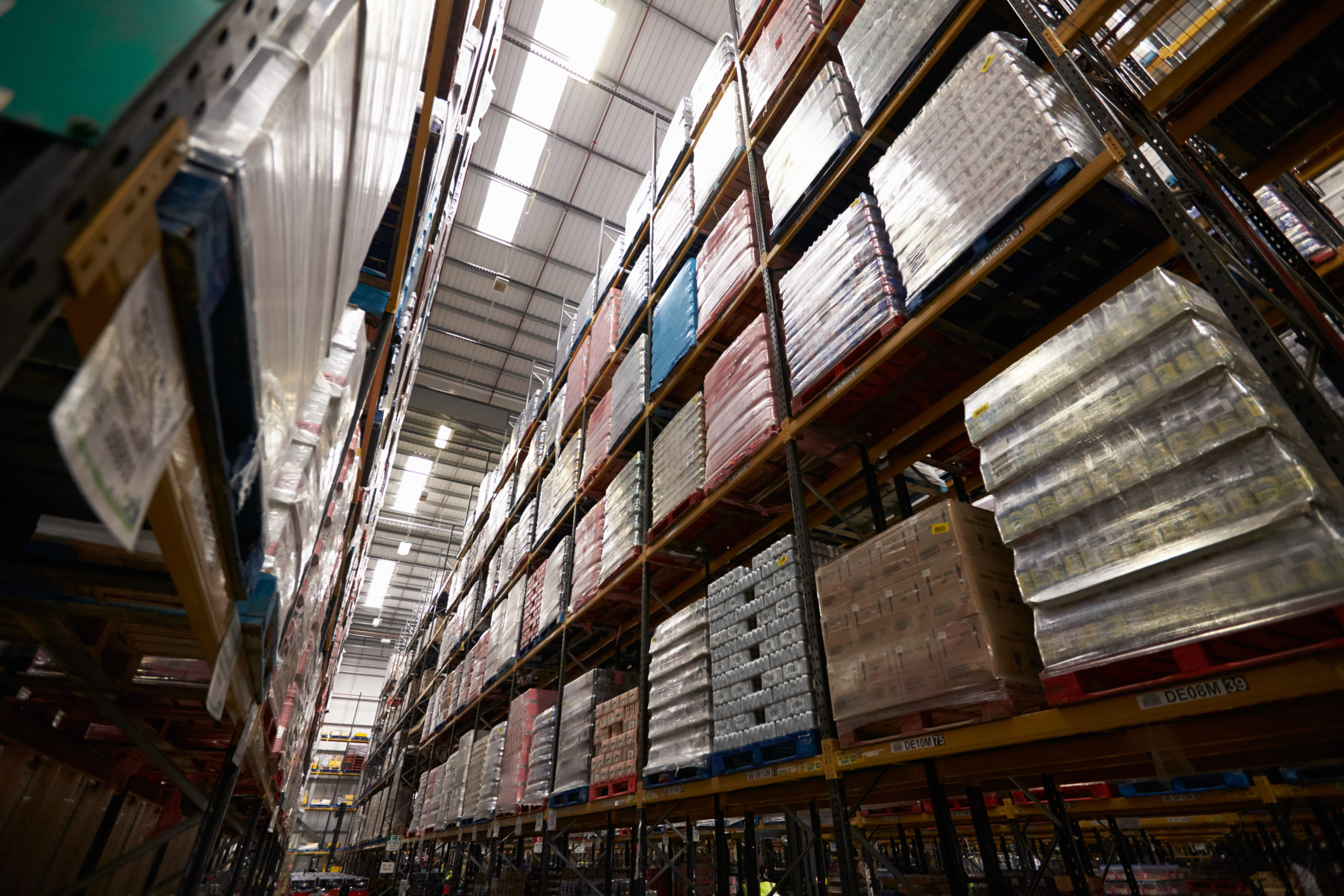 angled-view-of-product-on-warehouse-racking-slotting