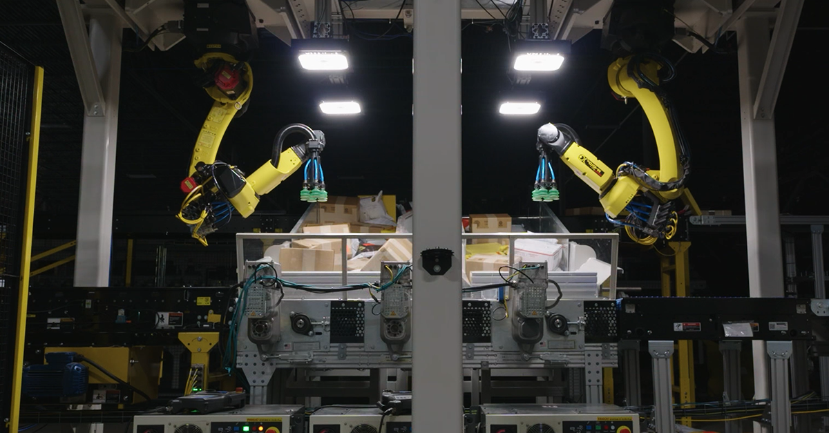 fortna-dual-6-axis-robotic-arm-sorting-packages-robotics
