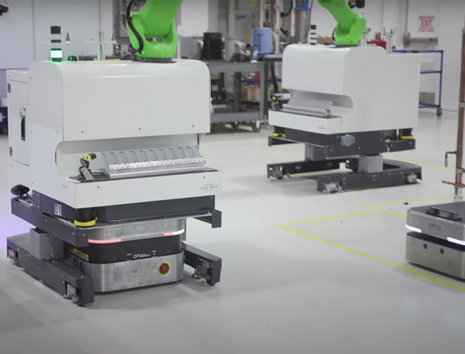 OTTO by Rockwell Automation AMR 100 moving through warehouse | FORTNA